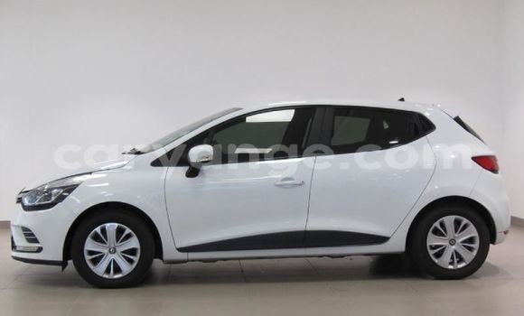 Acheter Occasion Voiture Renault Clio Blanc à Bethanien, Karas Acheter Occasion Voiture Renault Clio Blanc à Bethanien, Karas