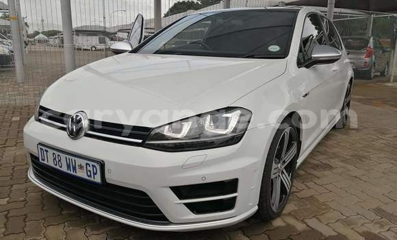 Buy Used Volkswagen Golf R White Car in Windhoek in Namibia Buy Used Volkswagen Golf R White Car in Windhoek in Namibia