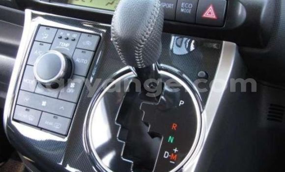 Acheter Occasion Voiture Toyota Wish Noir à Gobabis, Omaheke Acheter Occasion Voiture Toyota Wish Noir à Gobabis, Omaheke