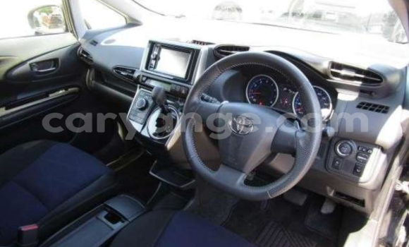 Acheter Occasion Voiture Toyota Wish Noir à Gobabis, Omaheke Acheter Occasion Voiture Toyota Wish Noir à Gobabis, Omaheke