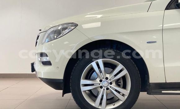 Acheter Occasion Voiture Mercedes-Benz ML–Class Blanc à Karibib, Erongo Acheter Occasion Voiture Mercedes-Benz ML–Class Blanc à Karibib, Erongo