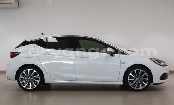 Buy Used Opel Astra White Car in Gobabis in Omaheke Buy Used Opel Astra White Car in Gobabis in Omaheke