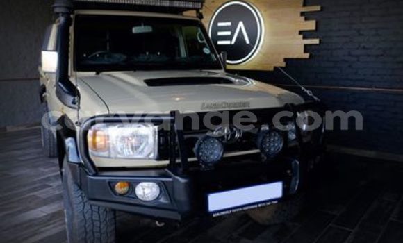 Acheter Occasion Voiture Toyota Land Cruiser Marron à Grootfontein, Namibie Acheter Occasion Voiture Toyota Land Cruiser Marron à Grootfontein, Namibie