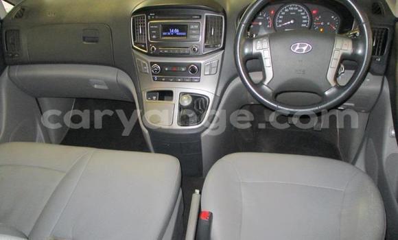 Acheter Occasion Voiture Hyundai H1 Blanc à Windhoek, Namibie Acheter Occasion Voiture Hyundai H1 Blanc à Windhoek, Namibie