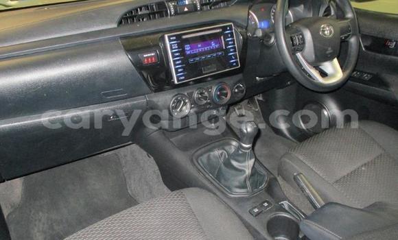 Acheter Occasion Voiture Toyota Hilux Blanc à Windhoek, Namibie Acheter Occasion Voiture Toyota Hilux Blanc à Windhoek, Namibie