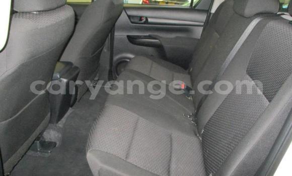 Acheter Occasion Voiture Toyota Hilux Blanc à Windhoek, Namibie Acheter Occasion Voiture Toyota Hilux Blanc à Windhoek, Namibie