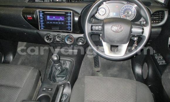 Acheter Occasion Voiture Toyota Hilux Blanc à Windhoek, Namibie Acheter Occasion Voiture Toyota Hilux Blanc à Windhoek, Namibie