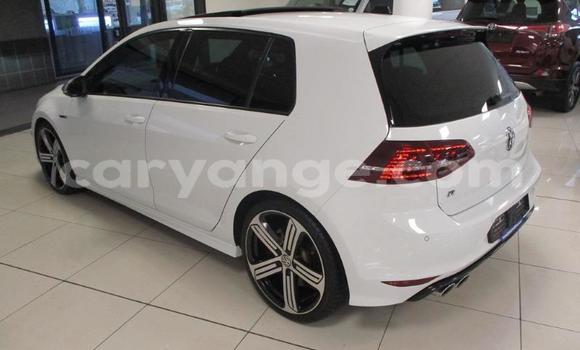 Acheter Occasion Voiture Volkswagen Golf R Blanc à Windhoek, Namibie Acheter Occasion Voiture Volkswagen Golf R Blanc à Windhoek, Namibie