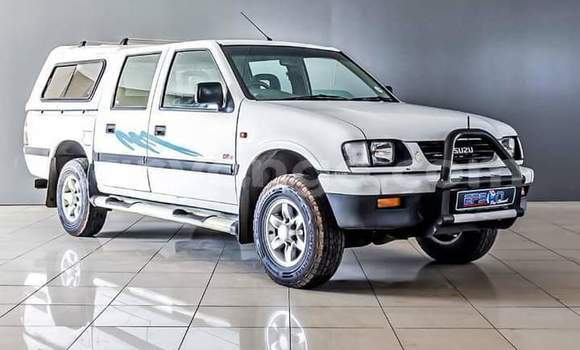 Acheter Occasion Voiture Isuzu KB Blanc à Windhoek, Namibie