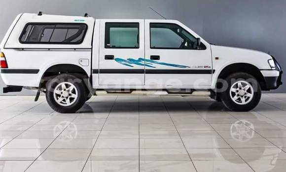 Buy Used Isuzu KB White Car in Windhoek in Namibia Buy Used Isuzu KB White Car in Windhoek in Namibia