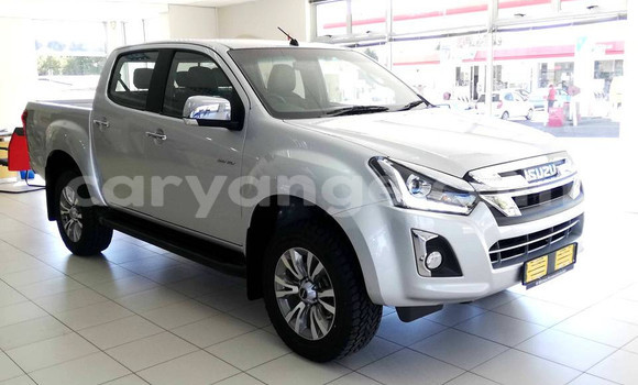 Buy Used Isuzu D–MAX Silver Car in Karasburg in Karas