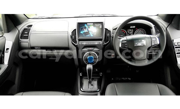 Acheter Occasion Voiture Isuzu D–MAX Gris à Karasburg, Karas Acheter Occasion Voiture Isuzu D–MAX Gris à Karasburg, Karas