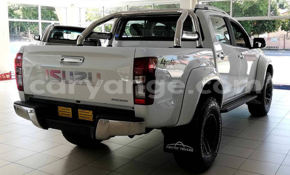 Buy Used Isuzu D–MAX White Car in Karasburg in Karas Buy Used Isuzu D–MAX White Car in Karasburg in Karas