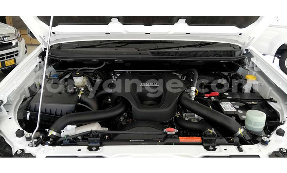 Buy Used Isuzu D–MAX White Car in Karasburg in Karas Buy Used Isuzu D–MAX White Car in Karasburg in Karas