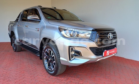 Buy Used Toyota Hilux Silver Car in Karasburg in Karas