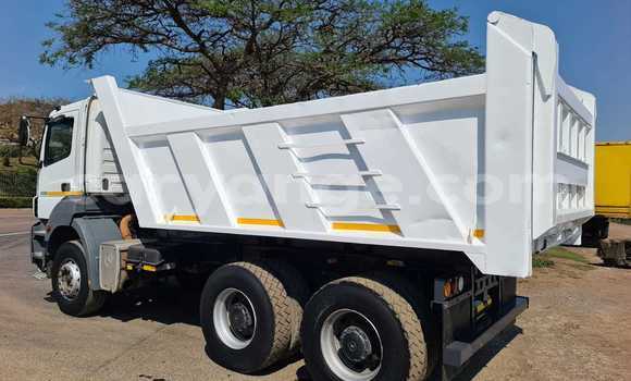 Buy Used Mercedes‒Benz Truck White Truck in Outjo in Kunene Buy Used Mercedes‒Benz Truck White Truck in Outjo in Kunene