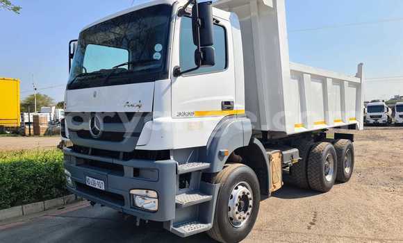 Buy Used Mercedes‒Benz Truck White Truck in Outjo in Kunene Buy Used Mercedes‒Benz Truck White Truck in Outjo in Kunene