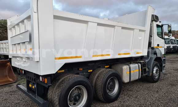 Buy Used Mercedes‒Benz Truck White Truck in Outjo in Kunene Buy Used Mercedes‒Benz Truck White Truck in Outjo in Kunene