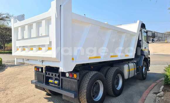Buy Used Mercedes‒Benz Truck White Truck in Outjo in Kunene Buy Used Mercedes‒Benz Truck White Truck in Outjo in Kunene