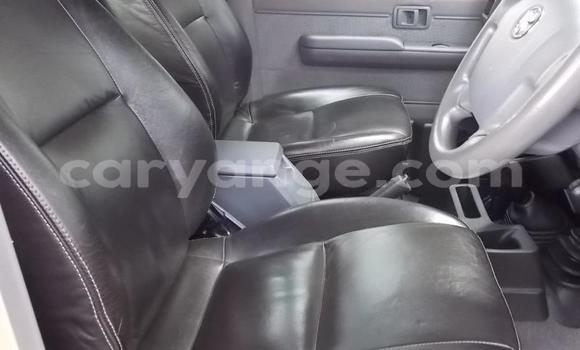 Acheter Occasion Voiture Toyota Land Cruiser Beige à Grootfontein, Namibie Acheter Occasion Voiture Toyota Land Cruiser Beige à Grootfontein, Namibie