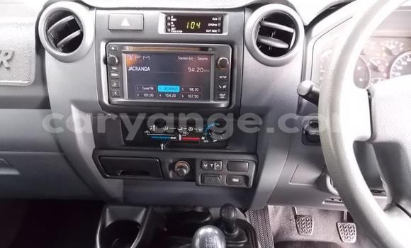 Acheter Occasion Voiture Toyota Land Cruiser Beige à Grootfontein, Namibie Acheter Occasion Voiture Toyota Land Cruiser Beige à Grootfontein, Namibie