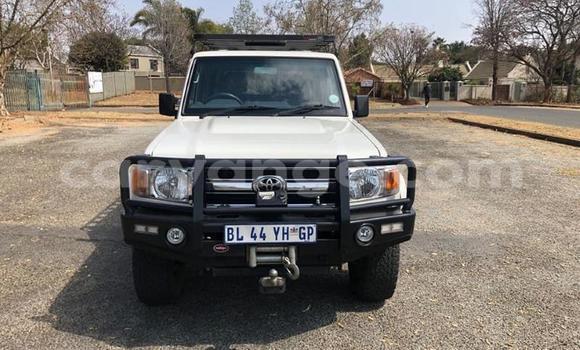 Buy Used Toyota Land Cruiser White Car in Karasburg in Karas Buy Used Toyota Land Cruiser White Car in Karasburg in Karas