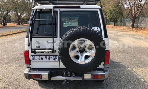 Buy Used Toyota Land Cruiser White Car in Karasburg in Karas Buy Used Toyota Land Cruiser White Car in Karasburg in Karas