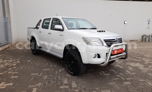 Buy Used Toyota Hilux White Car in Karasburg in Karas Buy Used Toyota Hilux White Car in Karasburg in Karas