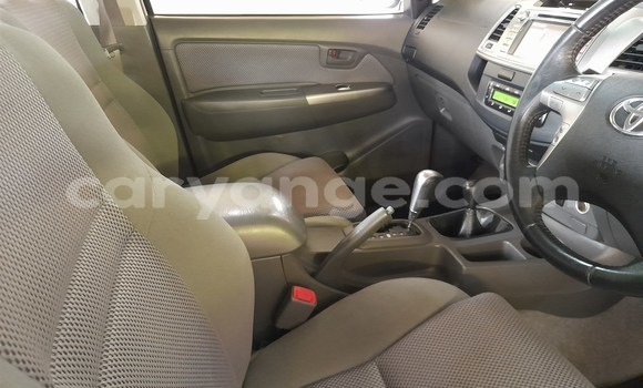 Buy Used Toyota Hilux White Car in Karasburg in Karas Buy Used Toyota Hilux White Car in Karasburg in Karas