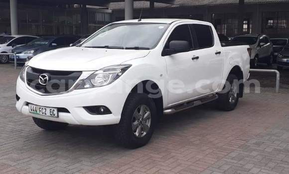 Acheter Occasion Voiture Mazda BT-50 Blanc à Mariental, Namibie