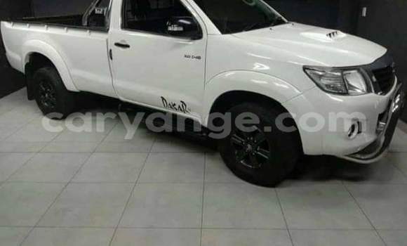 Buy Used Toyota Hilux White Car in Grootfontein in Namibia