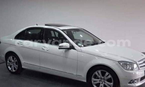 Buy Used Mercedes-Benz C–Class White Car in Grootfontein in Namibia Buy Used Mercedes-Benz C–Class White Car in Grootfontein in Namibia