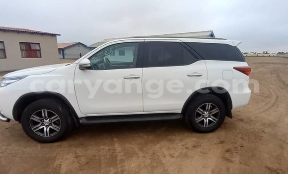 Buy Used Toyota 2000GT White Car in Walvis Bay in Namibia