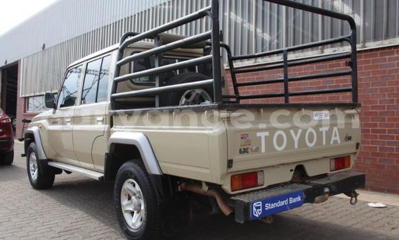 Acheter Occasion Voiture Toyota Land Cruiser Beige à Windhoek, Namibie Acheter Occasion Voiture Toyota Land Cruiser Beige à Windhoek, Namibie