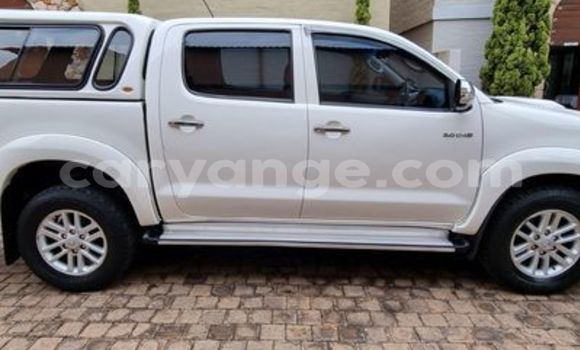 Buy Used Toyota Hilux White Car in Arandis in Kunene Buy Used Toyota Hilux White Car in Arandis in Kunene