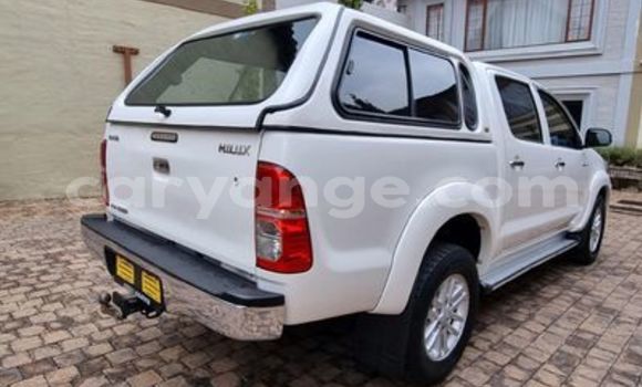 Buy Used Toyota Hilux White Car in Arandis in Kunene Buy Used Toyota Hilux White Car in Arandis in Kunene