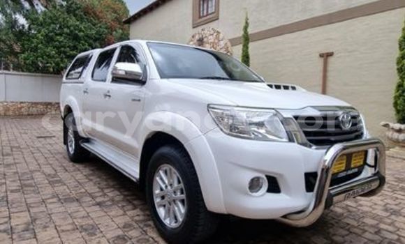 Buy Used Toyota Hilux White Car in Arandis in Kunene Buy Used Toyota Hilux White Car in Arandis in Kunene
