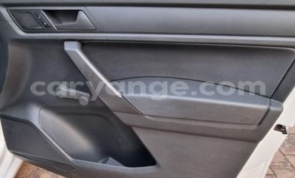 Acheter Occasion Voiture Volkswagen Caddy Blanc à Bethanien, Karas Acheter Occasion Voiture Volkswagen Caddy Blanc à Bethanien, Karas