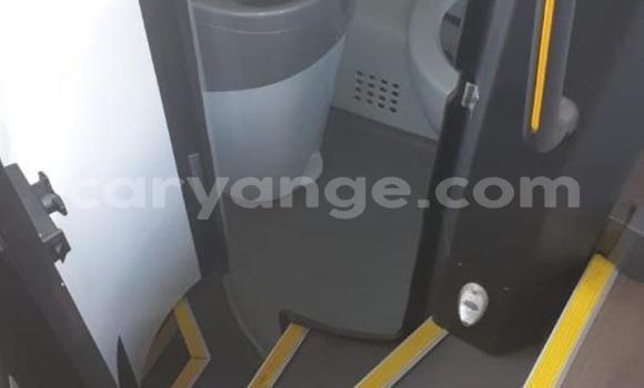 Buy Used Volvo FH10 White Truck in Windhoek in Namibia Buy Used Volvo FH10 White Truck in Windhoek in Namibia