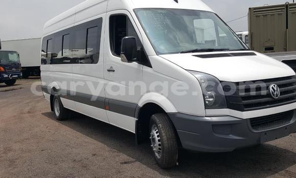 Buy Used Volkswagen EuroVan White Car in Windhoek in Namibia