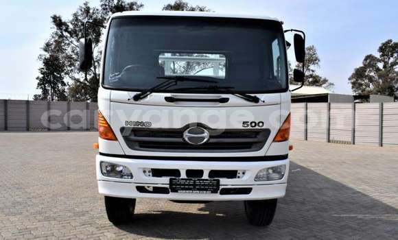 Buy Used Hino 300 Series White Truck in Windhoek in Namibia Buy Used Hino 300 Series White Truck in Windhoek in Namibia
