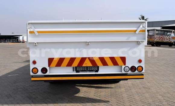 Buy Used Hino 300 Series White Truck in Windhoek in Namibia Buy Used Hino 300 Series White Truck in Windhoek in Namibia