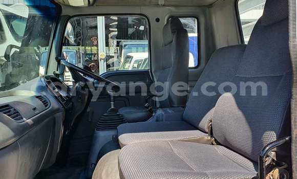 Acheter Occasion Utilitaire Isuzu FTR 850 Blanc à Windhoek, Namibie Acheter Occasion Utilitaire Isuzu FTR 850 Blanc à Windhoek, Namibie