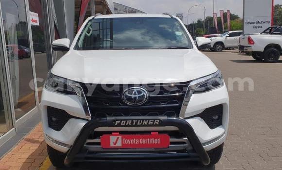 Acheter Occasion Voiture Toyota Fortuner Gris à Karasburg, Karas Acheter Occasion Voiture Toyota Fortuner Gris à Karasburg, Karas