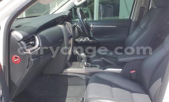 Acheter Occasion Voiture Toyota Fortuner Gris à Karasburg, Karas Acheter Occasion Voiture Toyota Fortuner Gris à Karasburg, Karas