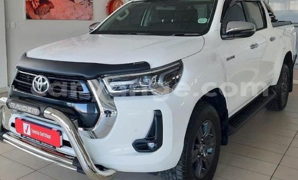 Acheter Occasion Voiture Toyota Hilux Blanc à Karasburg, Karas