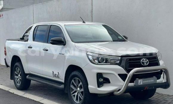 Buy Used Toyota Hilux White Car in Karasburg in Karas