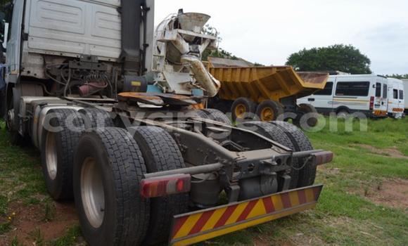 Acheter Occasion Utilitaire Mercedes‒Benz 2644 Blanc à Windhoek, Namibie Acheter Occasion Utilitaire Mercedes‒Benz 2644 Blanc à Windhoek, Namibie