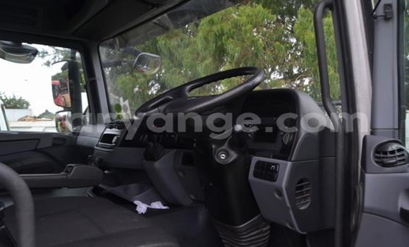 Acheter Occasion Utilitaire Mercedes‒Benz 2644 Blanc à Windhoek, Namibie Acheter Occasion Utilitaire Mercedes‒Benz 2644 Blanc à Windhoek, Namibie