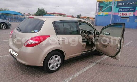 Acheter Occasion Voiture Nissan Tiida Marron à Windhoek, Namibie Acheter Occasion Voiture Nissan Tiida Marron à Windhoek, Namibie